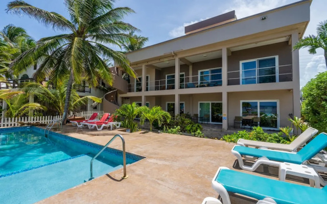 Twisted Palm Villas