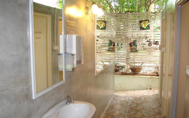 Baanrapeepong Boutique Hotel