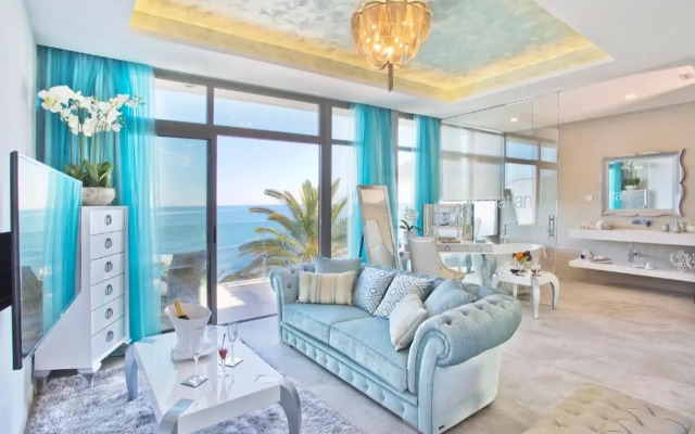 El Oceano Beach Hotel