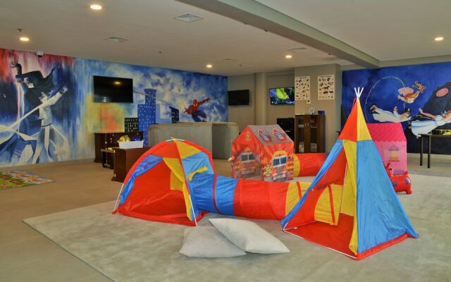 Mantis EPIC Hotel & Suites