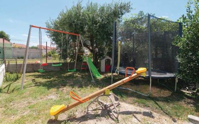 Awesome Home in Kastel Stari With Wifi and 3 Bedrooms