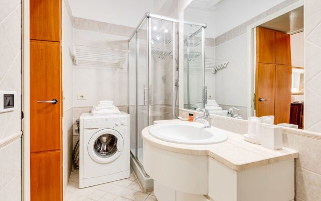 Historical Apartment near Spanish Steps