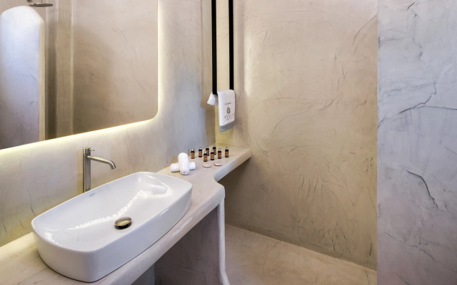 Aelia Luxury Suites Santorini
