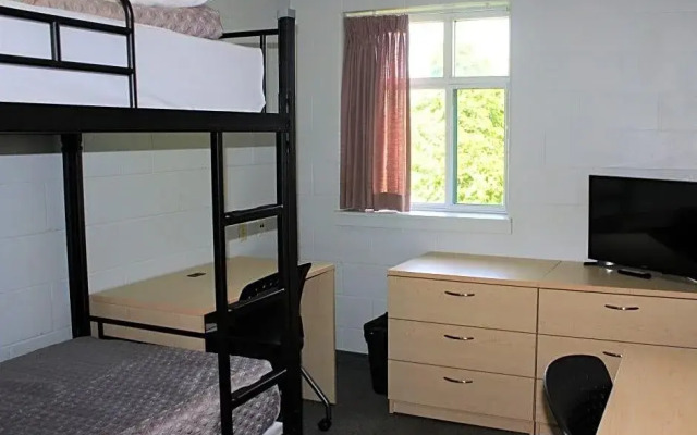 Residence & Conference Centre - Welland