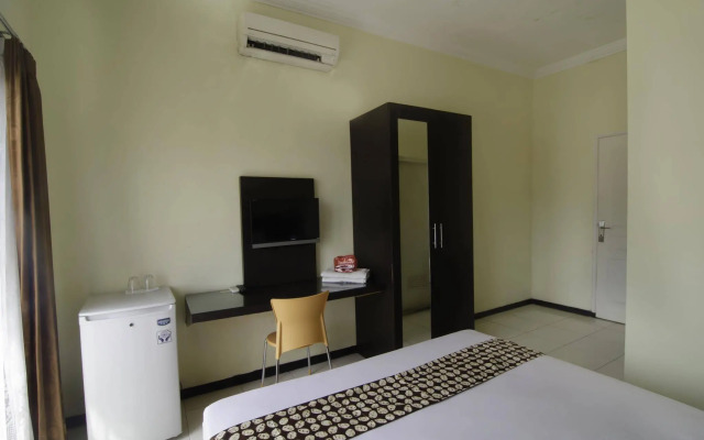 RedDoorz near Gubeng Station