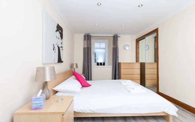 2 Bedroom Flat In Converted Distillery In Edinburgh
