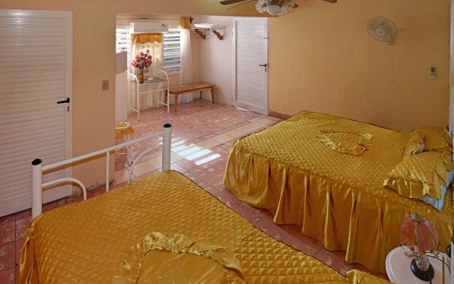 Hostal Eida y Lujan PLAYA LA BOCA