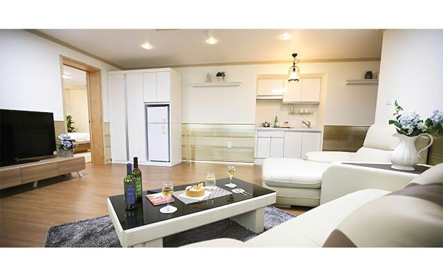 Yeongwol River Palace Pension