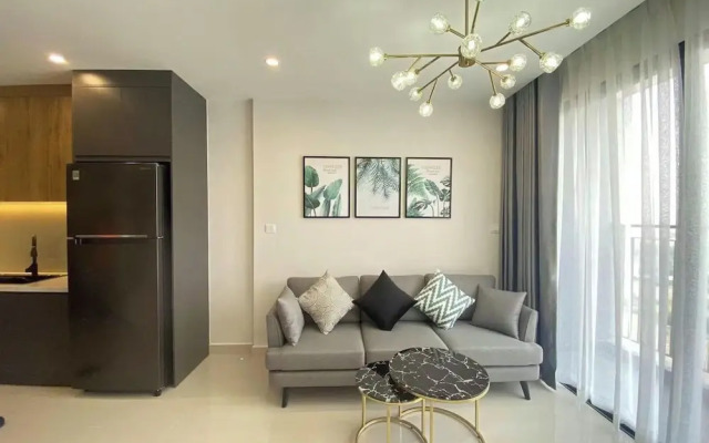 Lyshing Apartment in Vinhomes Grand Park