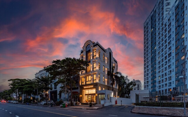 Golden Sun Apartment & Hotel