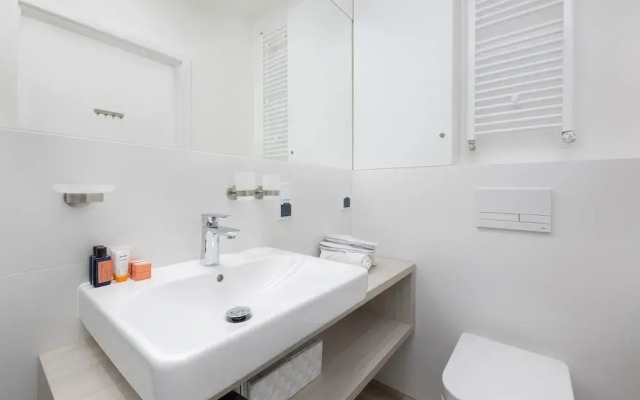 Platinium Apartments by Renters