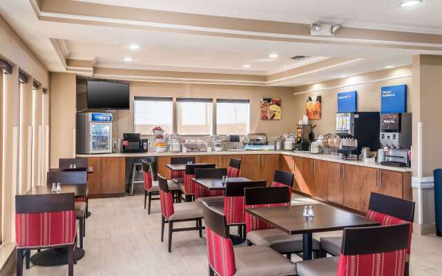 Comfort Inn near Frost Bank Center