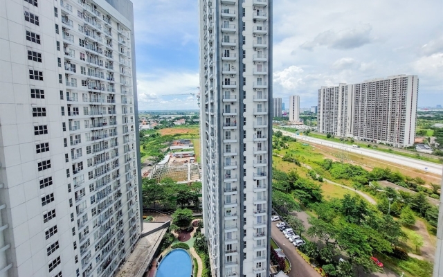 Simply Look And Homey Studio At Casa De Parco Apartment