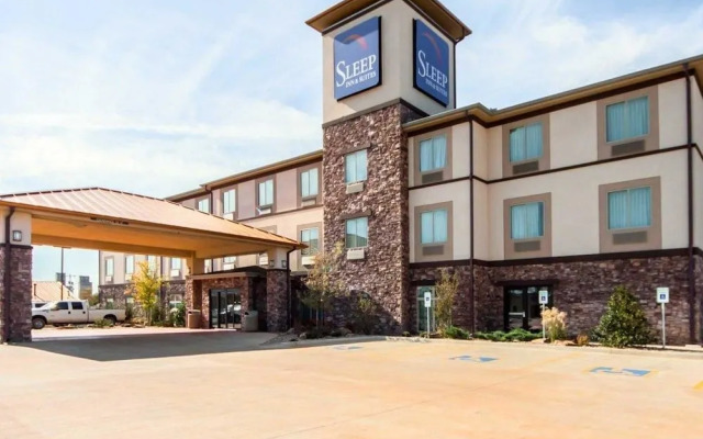 Sleep Inn & Suites Hennessey North