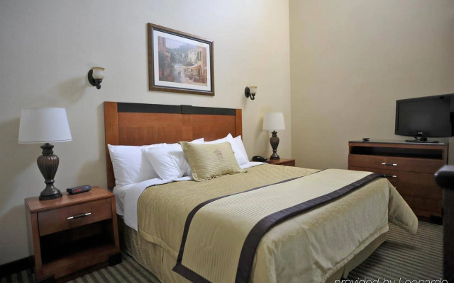 Monte Carlo Inn Barrie Suites