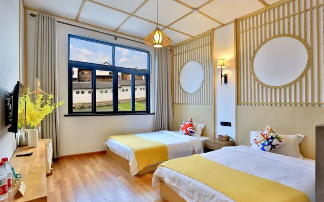 Wuzhen Qingyi Hotel