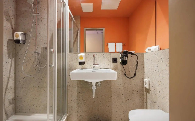 Mc Dreams Hotel Wuppertal City - 20 Min From Dusseldorf