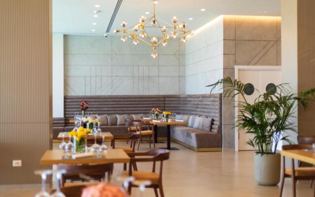 AMR Hotel