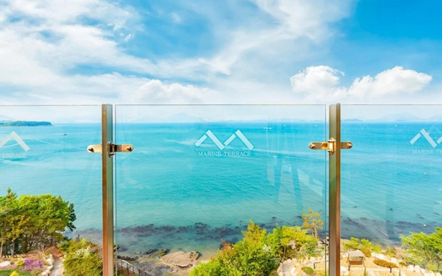 Yeosu Marine Terrace Poolvilla