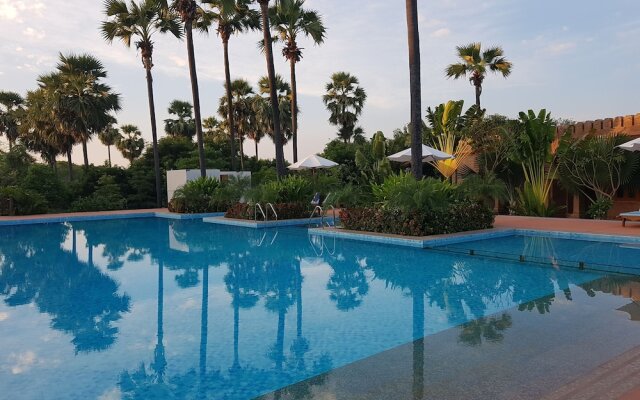 Famous Hotel Bagan