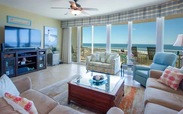 Crc1112 3 Bedroom Condo