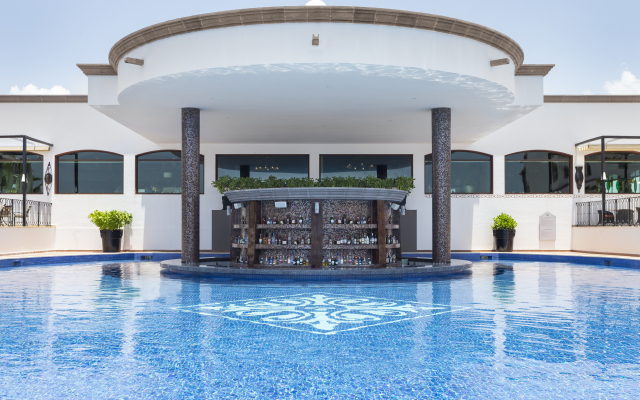 Grand Residences Riviera Cancún All Inclusive