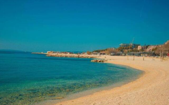 Antonio Apartments on the beach