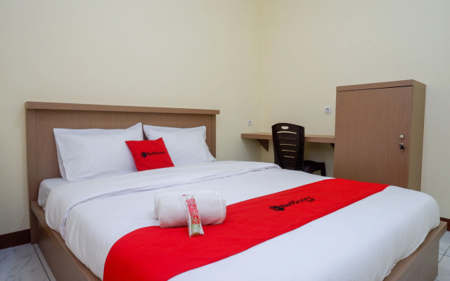 Reddoorz Near Siliwangi Semarang