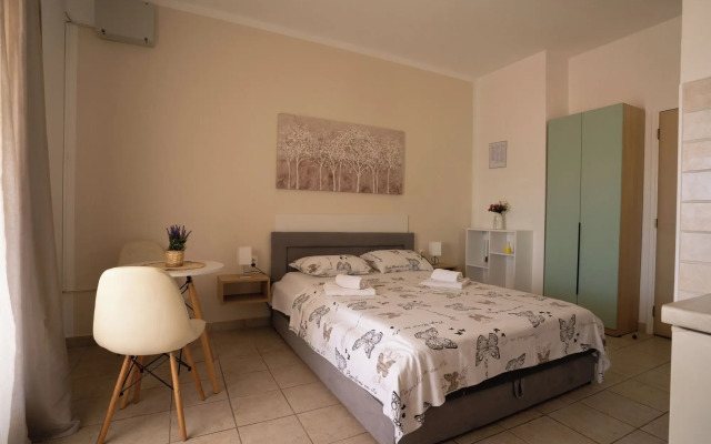 Apartments & Rooms Petra