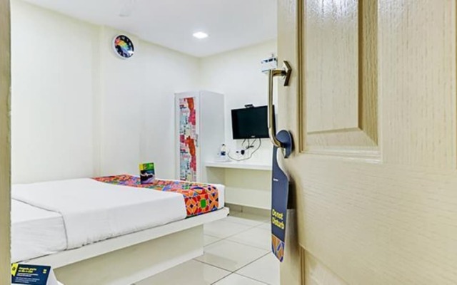 Fabhotel The Brown Tree