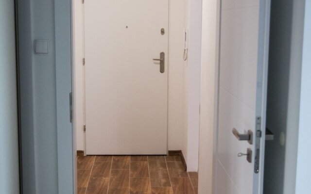 Apartament F&J