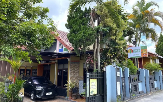 Homestay Jogja Dekat UII By Simply Homy