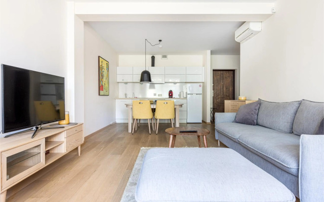 BIRUTĖS ALLEY 43, By Cohost