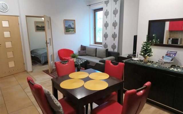 Apartament Radowid 15 w centrum z basenem