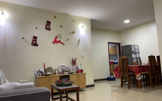 Room-nshuti Spacious Quiet Rm For Short