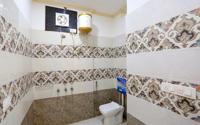 Fabhotel Occazia Palace