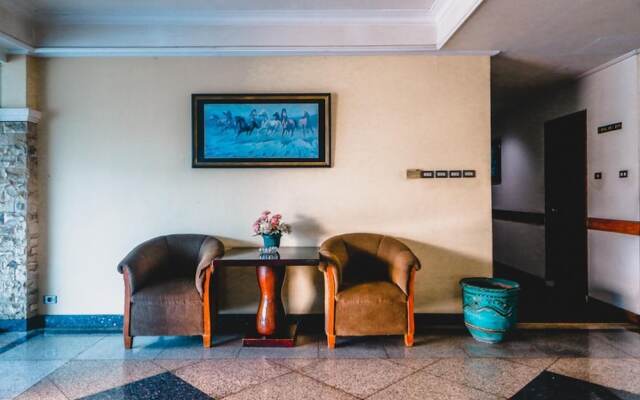 RedDoorz Plus near Taman Safari Indonesia