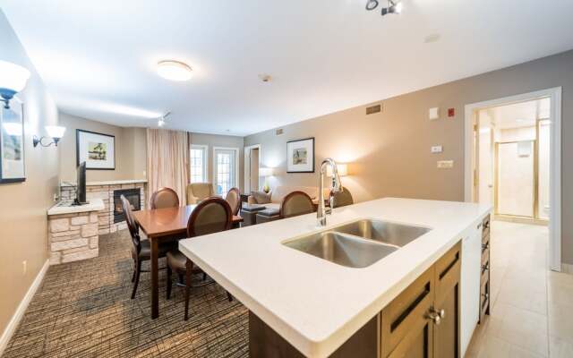 Horseshoe Valley Suites - The Aurora