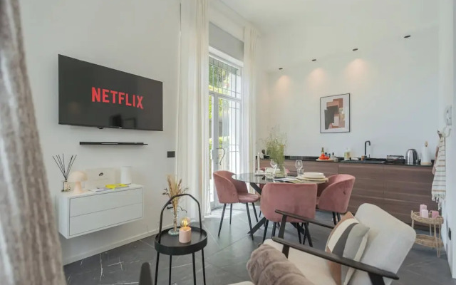 Piccola Como Lotus by Rent all Como