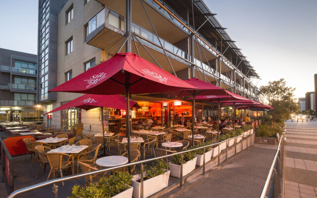 Honeysuckle Executive Apartments
