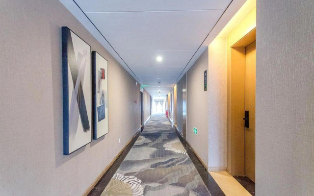 Lens International Hotel