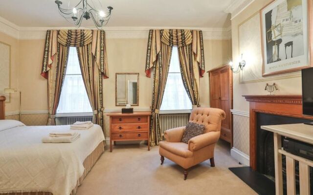 Luxury and Modern Bayswater Apartment