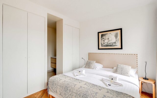 Gorgeous Flat 3 Mins To Oberkampf Metro