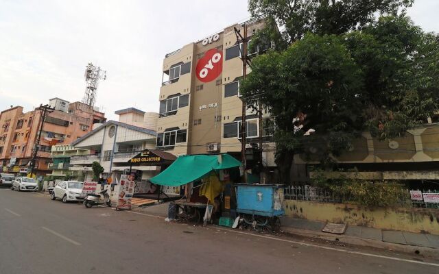 Krishna Plaza by OYO Rooms