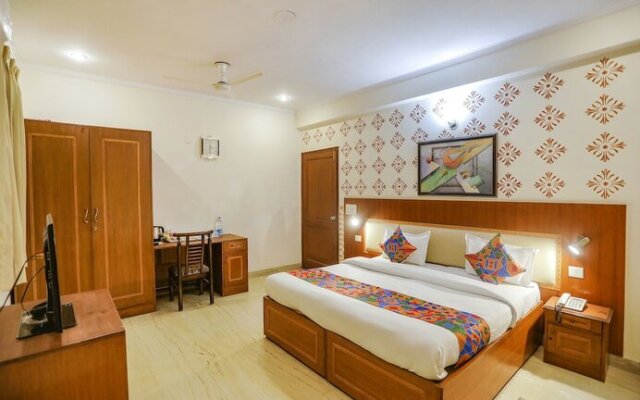 Fabexpress Global Residency Inn