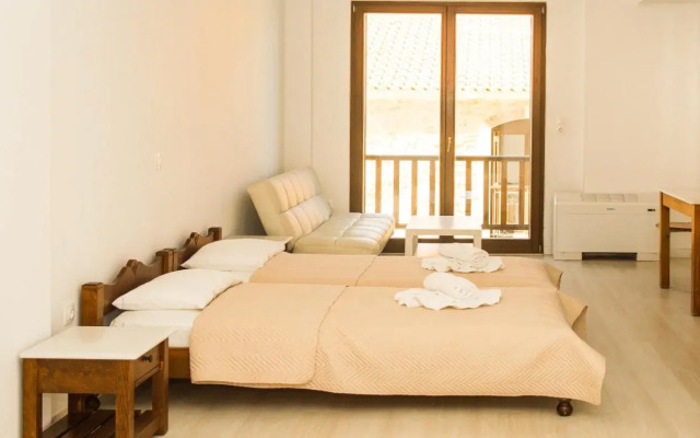 Volakas Beachfront Suites