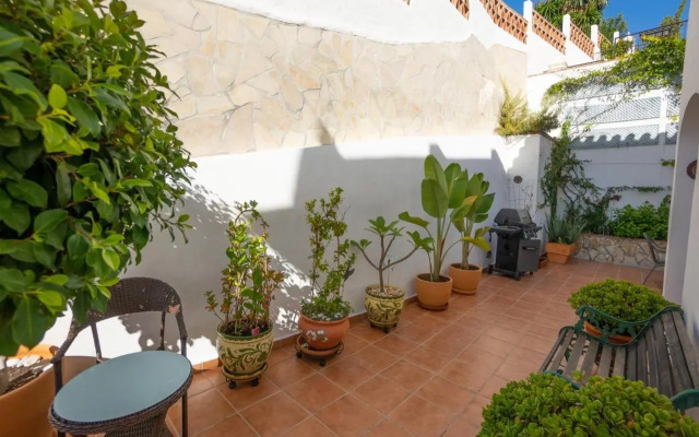 Marina Bella 1F Menyber