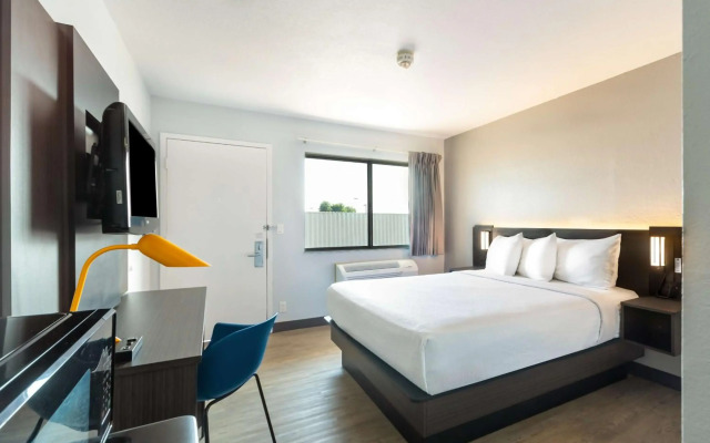 Motel 6 Del Rio, TX