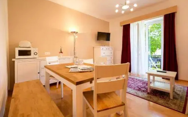 Villa Marienhof Apartments & Komfortzimmer