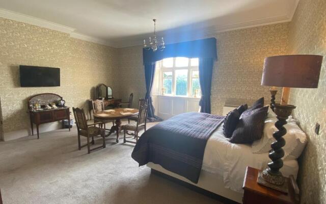 Rossington Hall